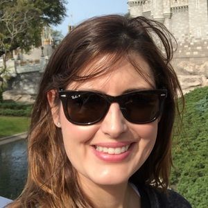 Meet your Posher, Lauren